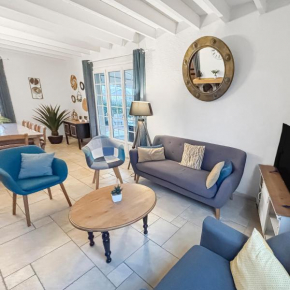 Maison Calme avec Cheminée, Idéal Familles